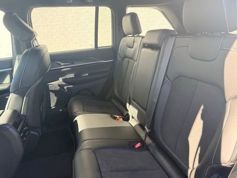 New 2026 Jeep Grand Cherokee Laredo image 20