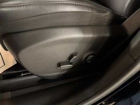 Used 2023 Jeep Cherokee Altitude Lux w/ Lux Elite Package image 13