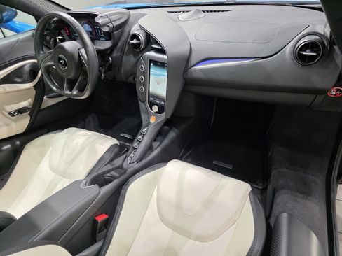 Used 2025 McLaren 750S image 18