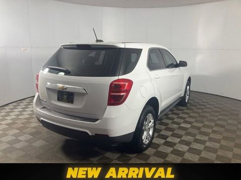 Used 2017 Chevrolet Equinox LS image 5