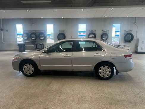 Used 2004 Honda Accord LX image 8