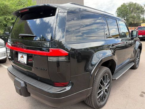 Used 2026 Lexus GX 550 w/ Accessory Package (2T) AWD/4WD image 7