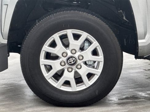 Used 2025 Toyota Tacoma SR image 23