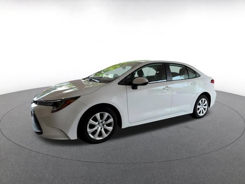 Used 2025 Toyota Corolla LE FWD image 7