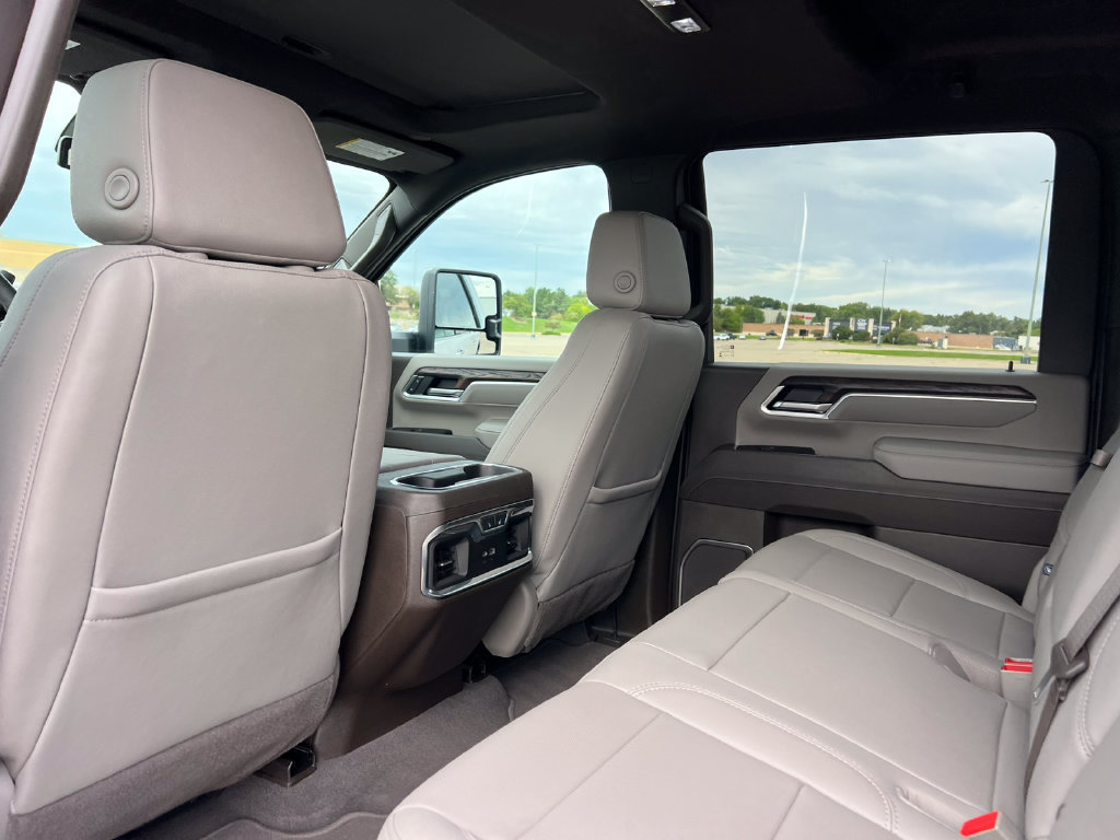 Used 2025 GMC Sierra 2500 SLT w/ Texas SLT Premium Package AWD/4WD image 48