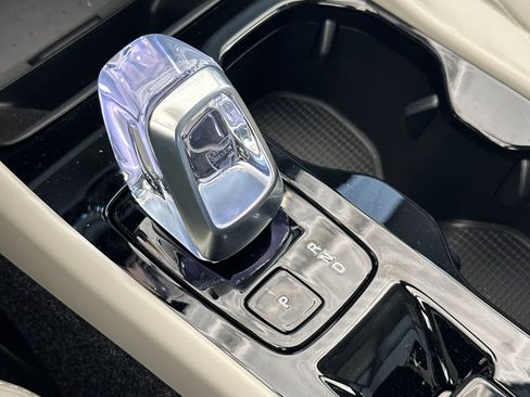 New 2026 Volvo XC40 B5 Ultra AWD/4WD image 18