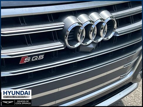 Used 2018 Audi SQ5 Prestige AWD/4WD image 12
