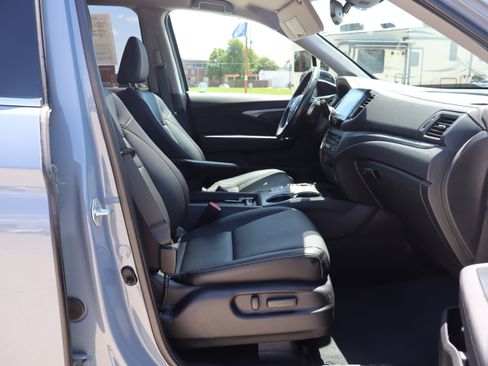 Used 2023 Honda Ridgeline RTL-E image 12