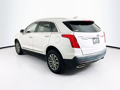 Used 2018 Cadillac XT5 Luxury w/ Driver Awareness Package FWD image 5