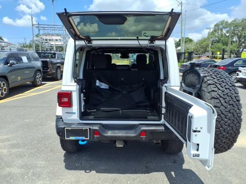Used 2024 Jeep Wrangler Unlimited Rubicon 4xe AWD/4WD image 19