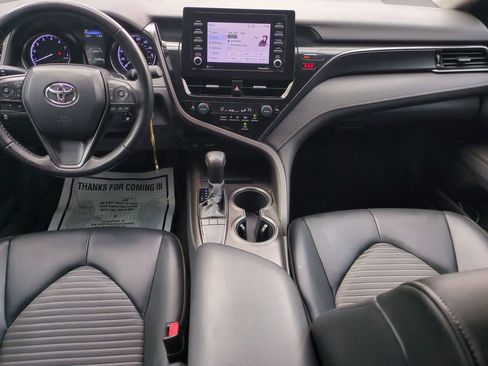 Certified 2022 Toyota Camry SE image 14