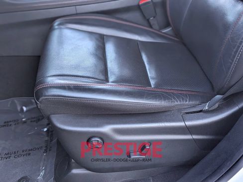 Used 2024 Dodge Durango GT RWD image 32