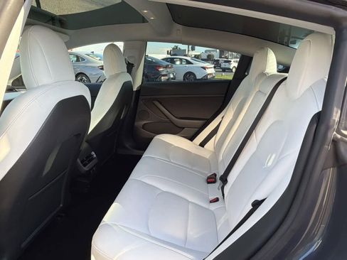 Used 2022 Tesla Model 3 Performance image 27