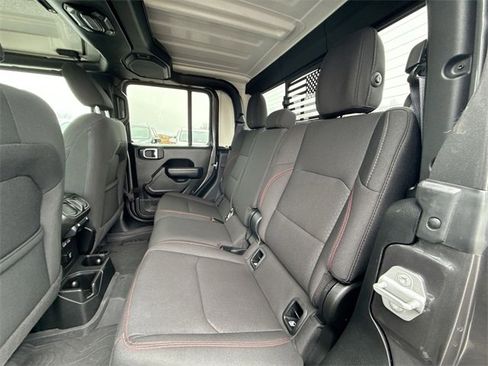 Used 2023 Jeep Gladiator Rubicon w/ LED Lighting Group image 18
