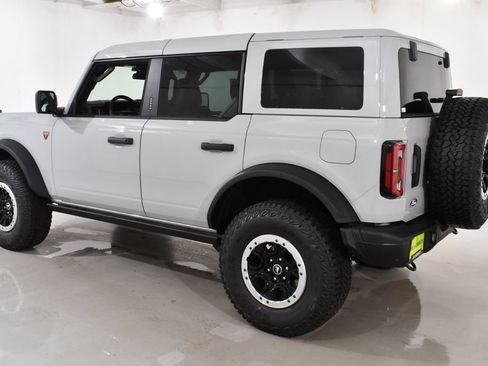 New 2026 Ford Bronco Badlands AWD/4WD image 15