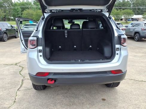 Used 2024 Jeep Compass Trailhawk AWD/4WD image 18