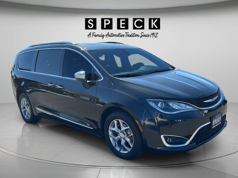 Used 2018 Chrysler Pacifica Limited FWD image 7