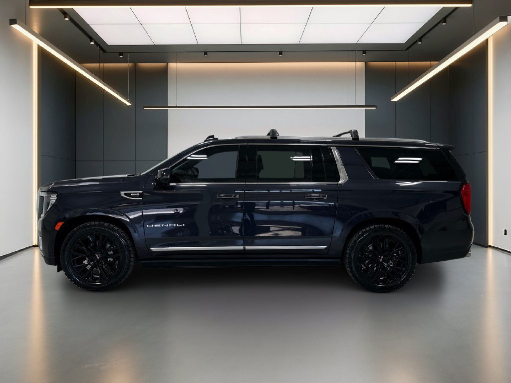Used 2023 GMC Yukon XL Denali w/ Denali Reserve Package AWD/4WD image 2