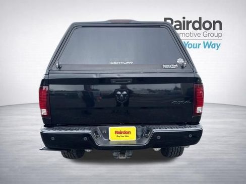 Used 2015 RAM 2500 Laramie w/ Black Appearance Group AWD/4WD image 6