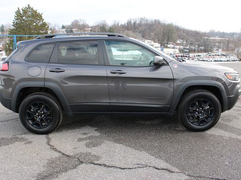 Used 2021 Jeep Cherokee Trailhawk w/ Comfort/Convenience Group image 10
