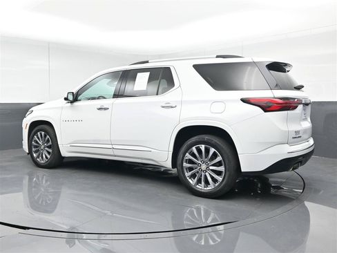 Used 2022 Chevrolet Traverse Premier w/ LPO, Floor Liner Package FWD image 7
