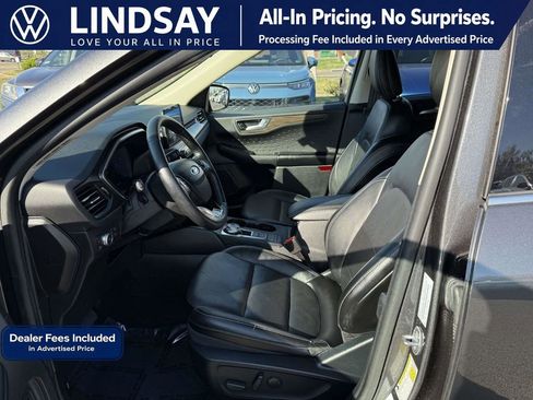 Used 2020 Ford Escape Titanium AWD/4WD image 11