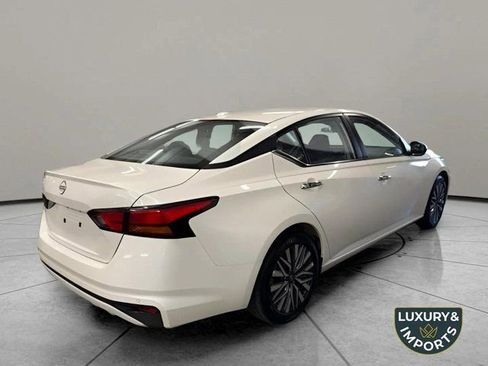 Used 2025 Nissan Altima 2.5 SV image 5