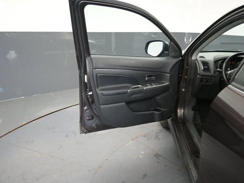 Used 2024 Mitsubishi Outlander Sport AWD image 25