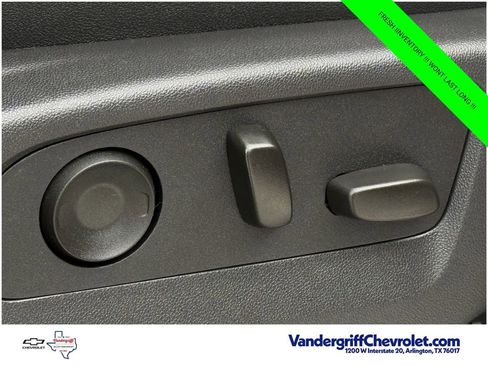 Used 2025 Chevrolet Silverado 2500 LTZ w/ LTZ Convenience Package AWD/4WD image 25