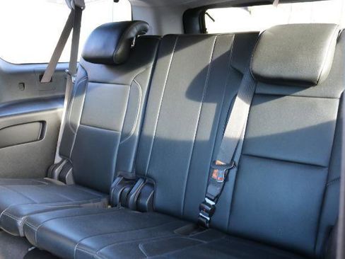 Used 2019 Chevrolet Suburban LT AWD/4WD image 21