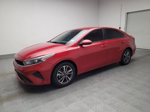 Used 2022 Kia Forte LXS FWD image 2
