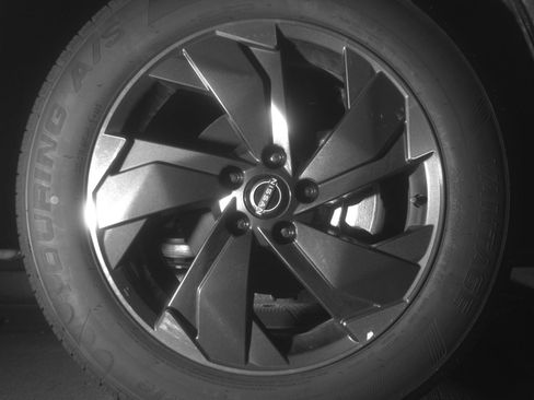 Used 2025 Nissan Rogue SV AWD/4WD image 13