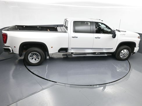 Used 2024 Chevrolet Silverado 3500 High Country w/ High Country Premium Package image 38