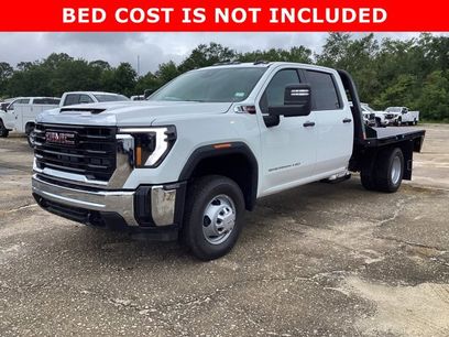 New 2025 GMC Sierra 3500 Pro w/ Convenience Package