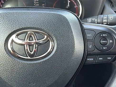 Certified 2025 Toyota RAV4 XLE image 30