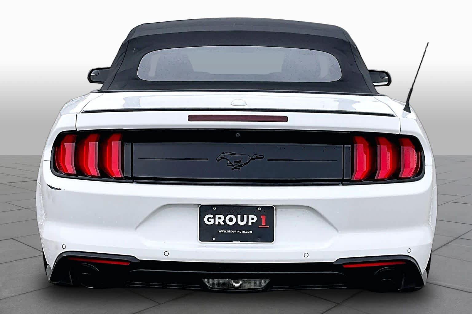 Used 2019 Ford Mustang Premium w/ Ford Safe & Smart Package RWD image 5