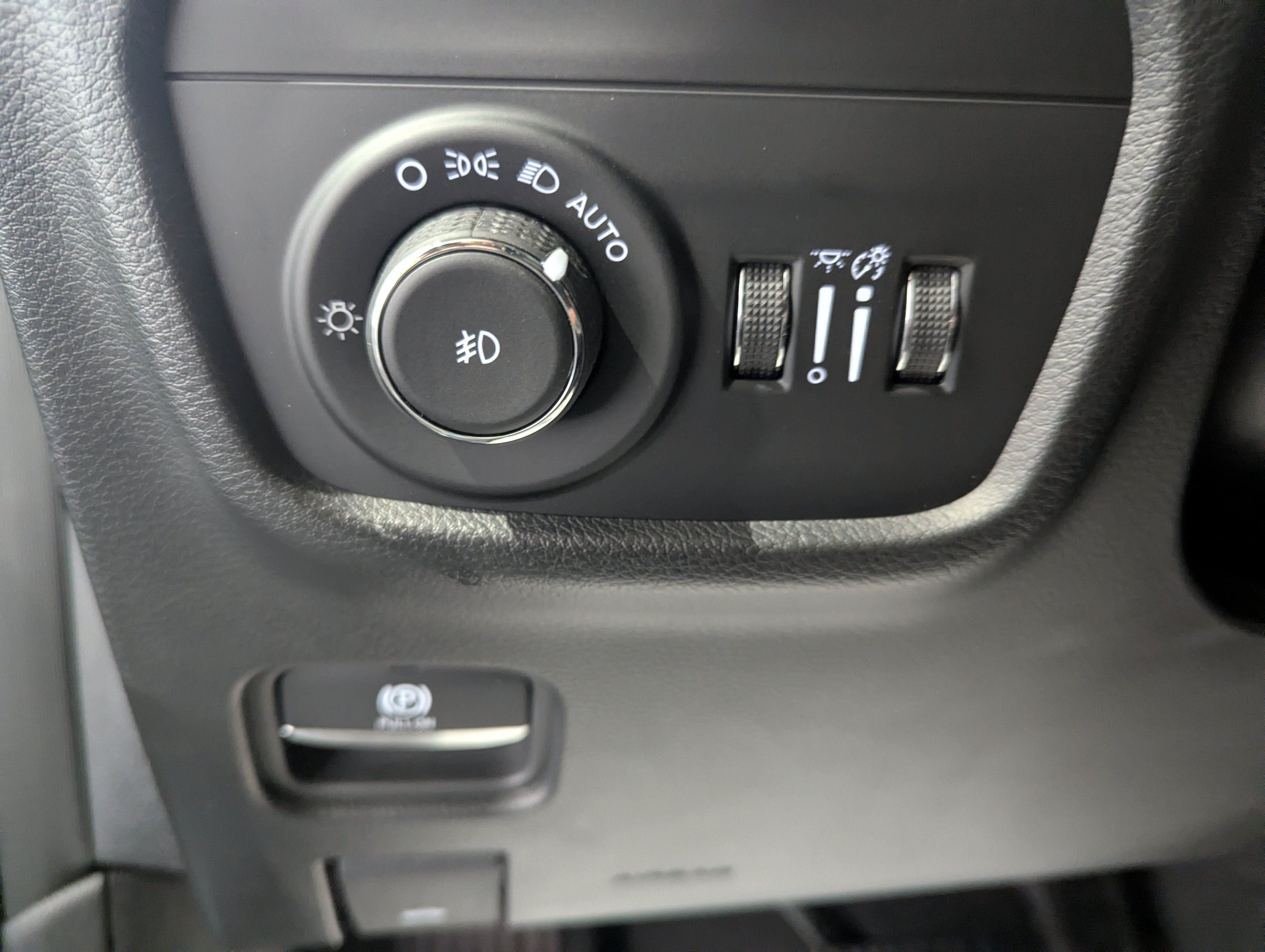 Used 2026 Jeep Grand Cherokee L Limited AWD/4WD image 18