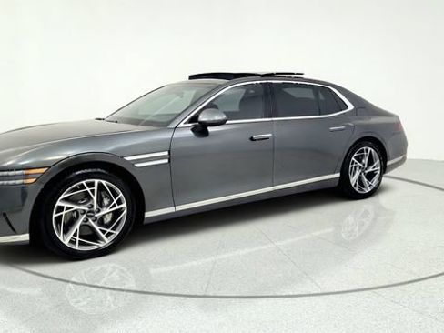 Used 2023 Genesis G90 3.5T AWD/4WD image 4