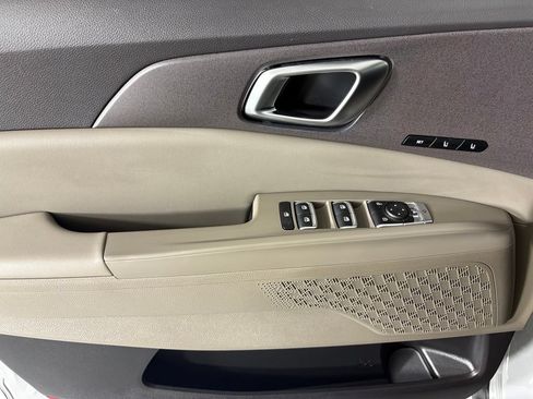 New 2026 Kia Carnival EX FWD image 18