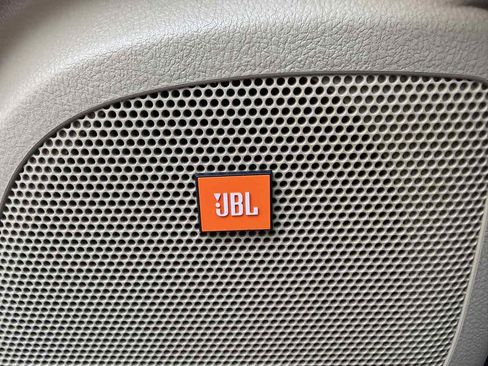 Used 2013 Toyota Highlander Limited image 30