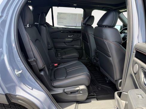 New 2026 Honda Pilot TrailSport image 18