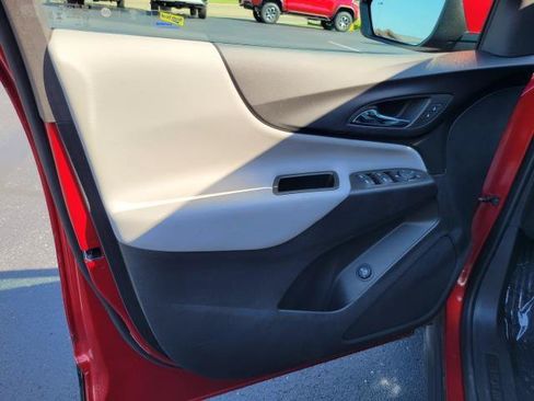 Used 2024 Chevrolet Equinox LT w/ LPO, Floor Liner Package FWD image 11