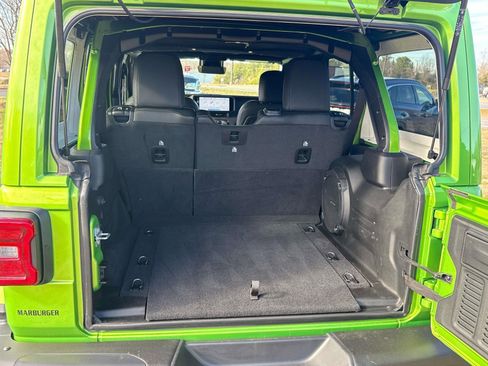 Used 2025 Jeep Wrangler Unlimited Rubicon image 30