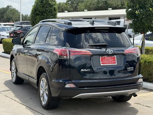 Used 2018 Toyota RAV4 Limited w/ Advanced Technology Package AWD/4WD image 5