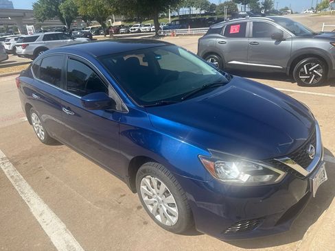 Used 2017 Nissan Sentra SV FWD image 1