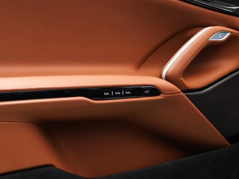 Used 2025 Ferrari Purosangue image 22