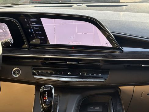 Used 2021 Cadillac Escalade ESV Premium Luxury image 16