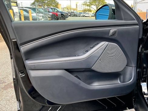 Used 2025 Ford Mustang Mach-E Select w/ Comfort Package Lite image 22