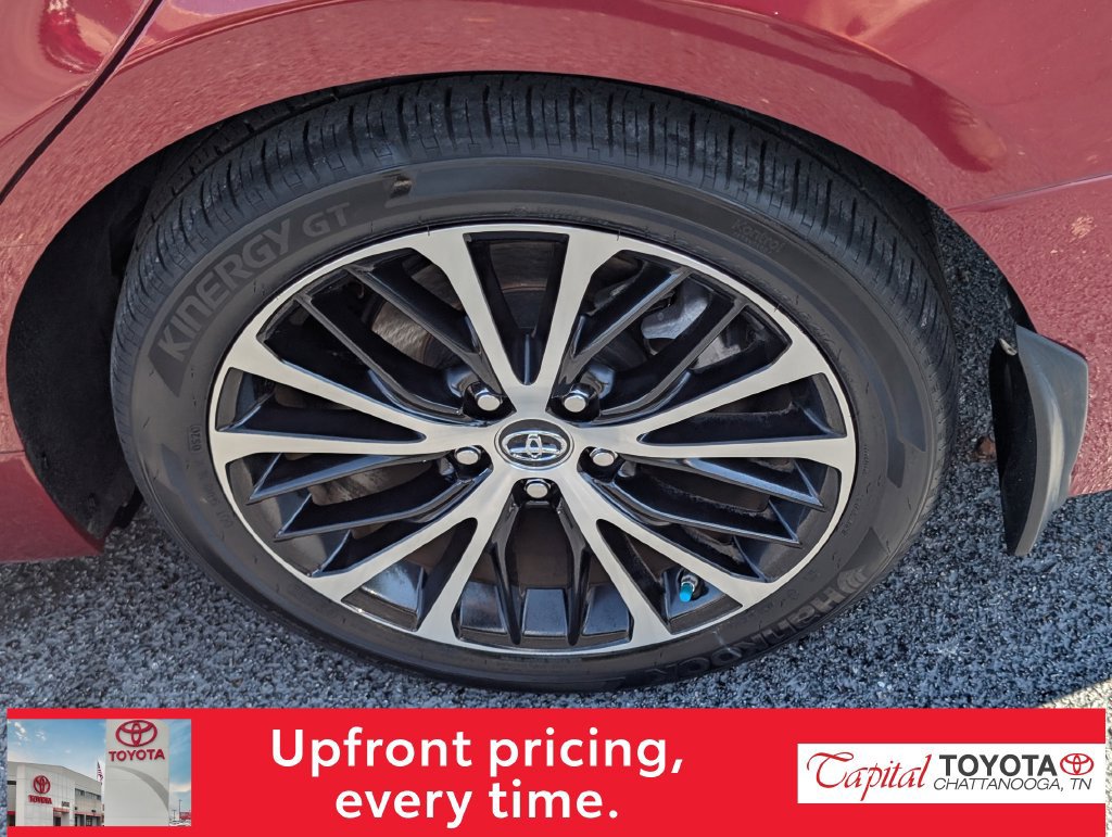 Used 2018 Toyota Camry SE w/ Convenience Package FWD image 9