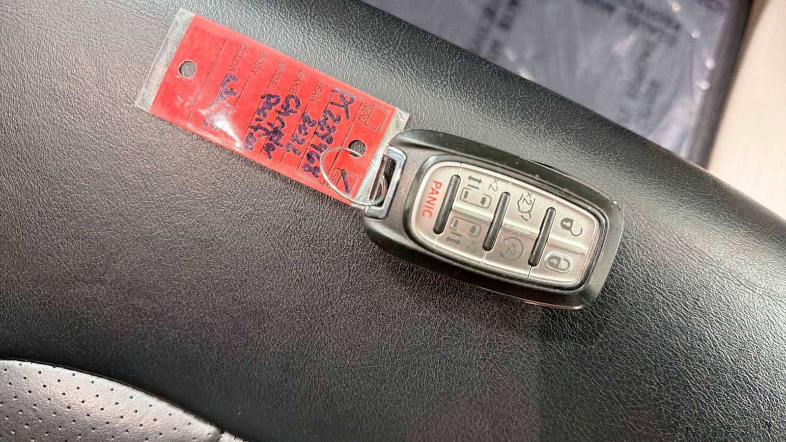 Used 2022 Chrysler Pacifica Touring-L FWD image 31